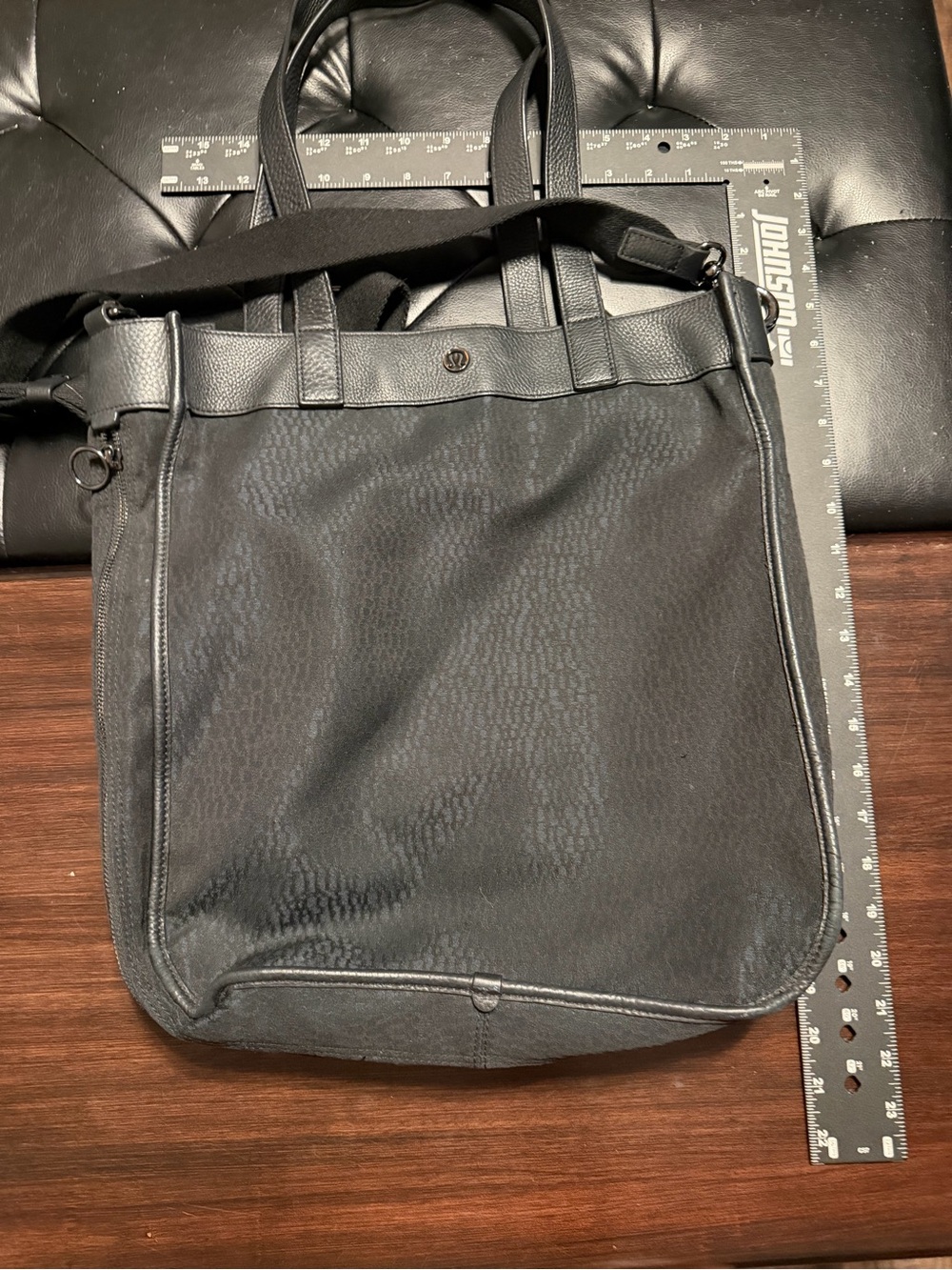 lululemon Black Jacquard Tote Bag Leather Trim Removable Crossbody Strap